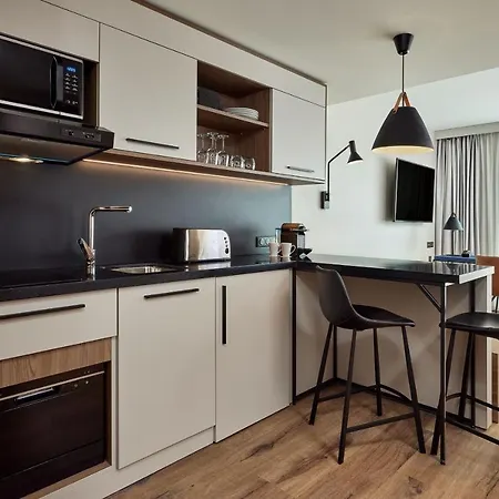 By Marriott Appart hôtel 4*