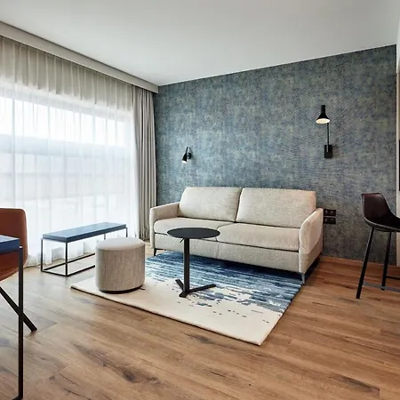 By Marriott Apartmanhotel Strasbourg